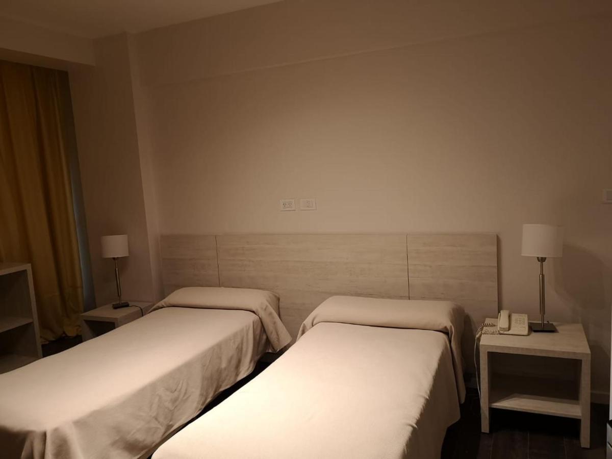 Hotel Versailles Mar del Plata Habitación foto